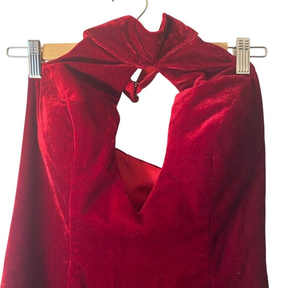 Red Velvet Halter Merlot Evening Mermaid Gown Keyhole Neckline Vampire New Years - Picture 7 of 11